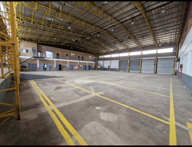 2,722M² WAREHOUSE TO LET IN BENROSE